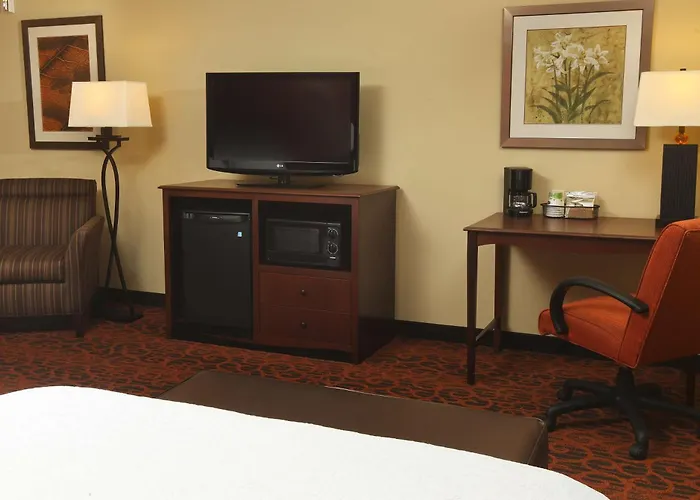 Hampton & Medical Center Fargo