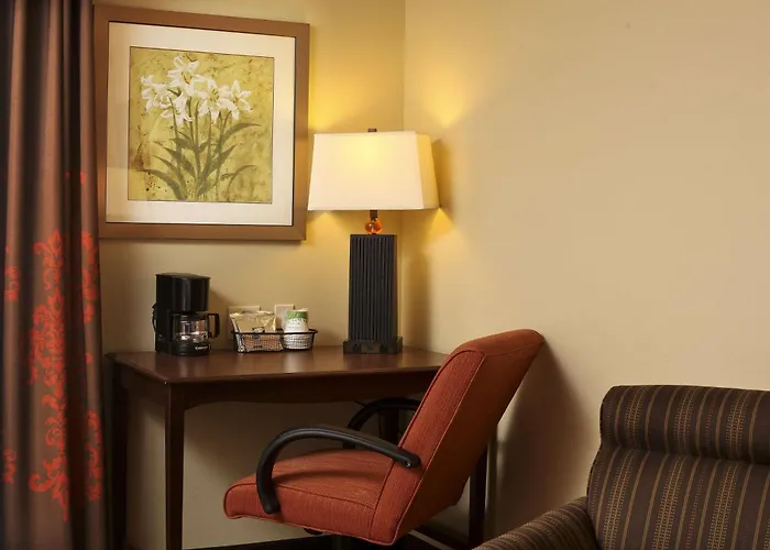 Hotel Hampton & Medical Center