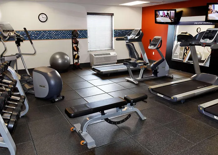 Hampton & Medical Center Hotel 3*