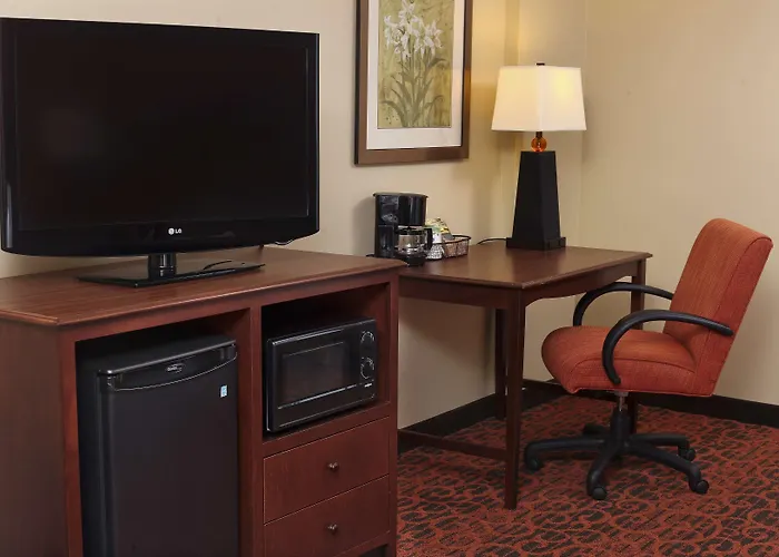 Hampton & Medical Center 3*