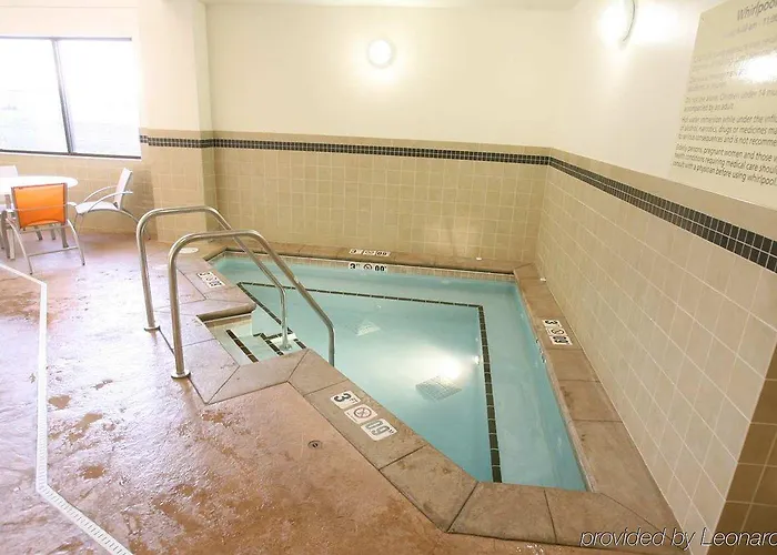 Hotel Hampton & Medical Center 3*